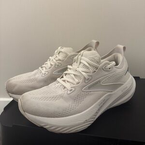 Brooks Women's White Glycerin: Cushioned Running Shoes